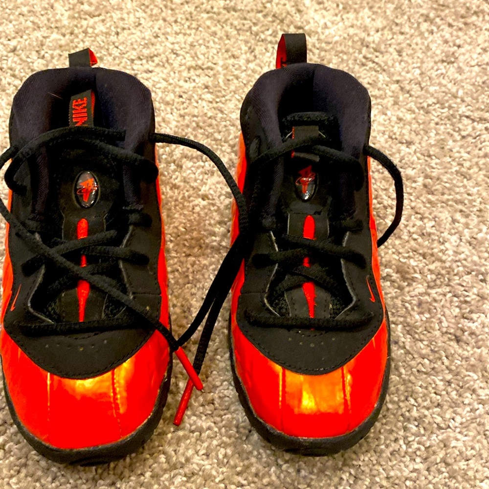 Nike  limited edition foam opposite one habanero red size 8 little kids